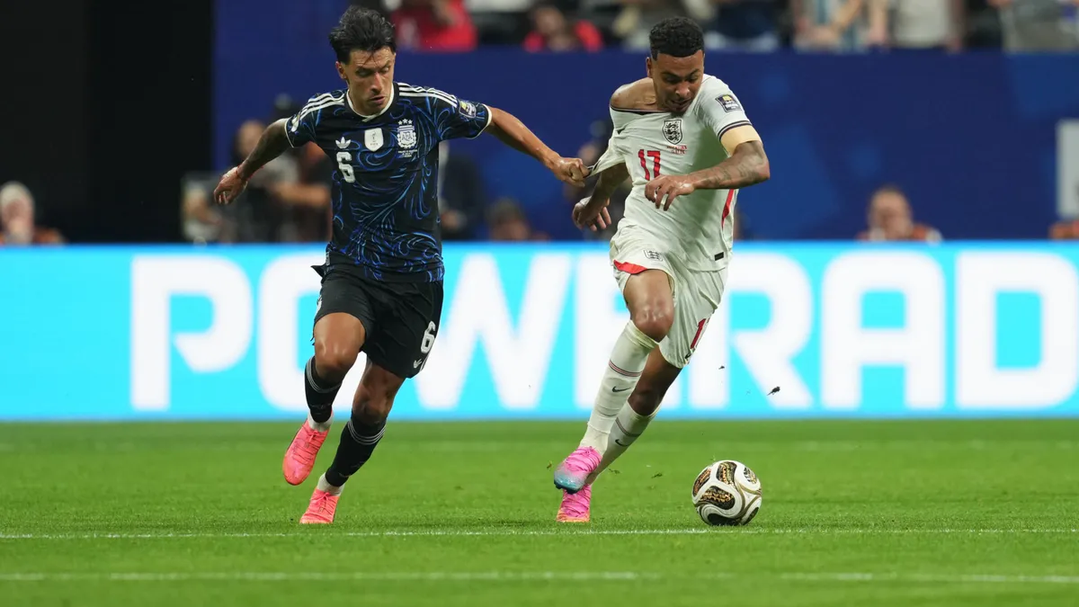 Spain's Coach Downplays Argentina's Physicality Ahead of World Cup Final
