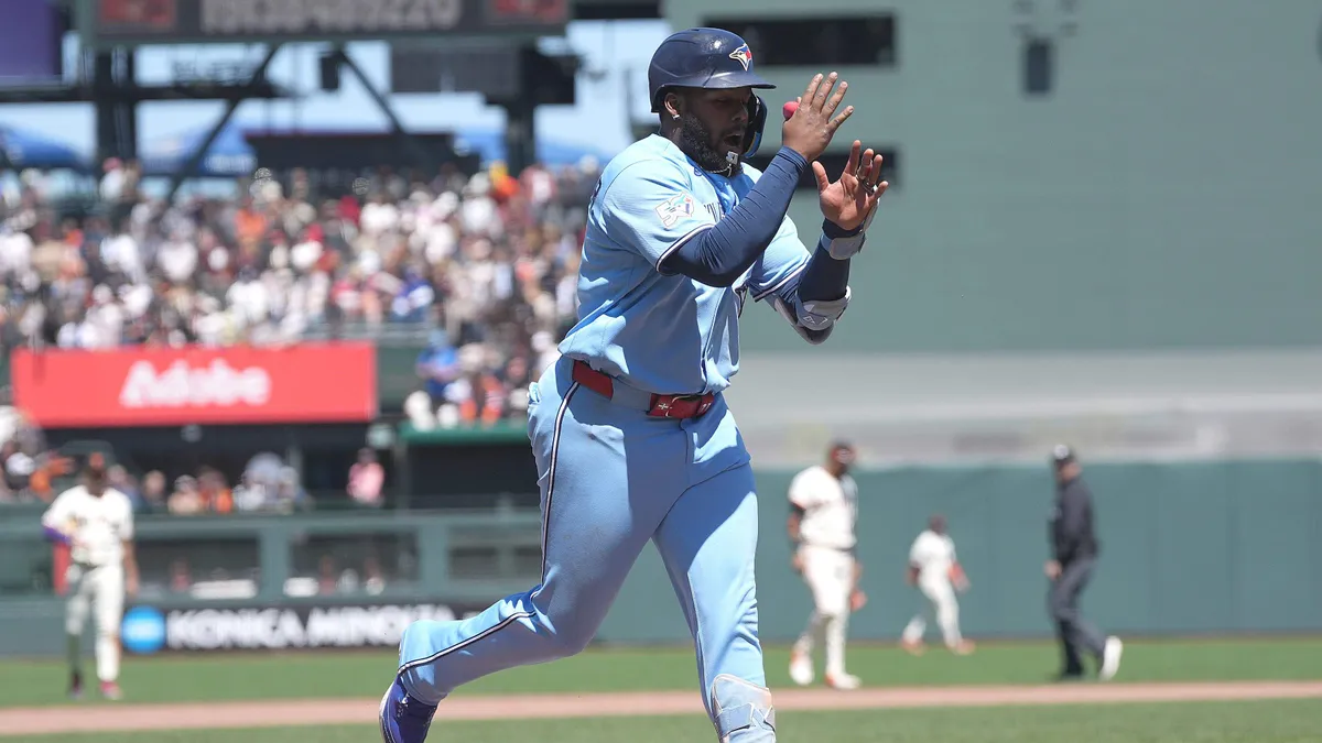 Vladimir Guerrero Jr. Shifted in Blue Jays Lineup for Padres Finale