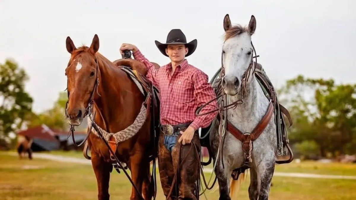 Texas Rider Survives Terrifying Bareback Bronc Incident