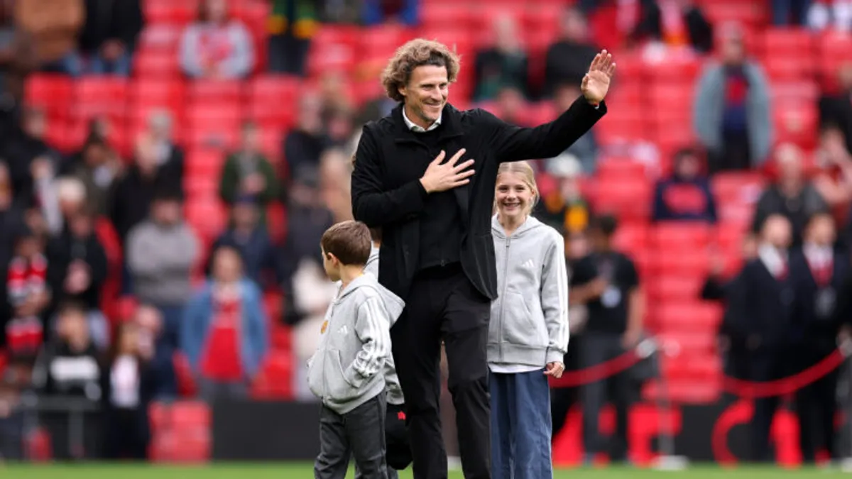 Diego Forlán Takes Helm as Uruguay Manager