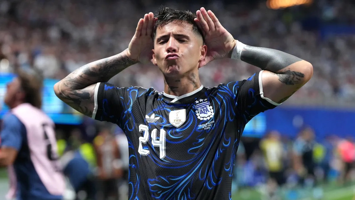Chelsea Set Enzo Fernandez Deadline Amidst Transfer Frenzy