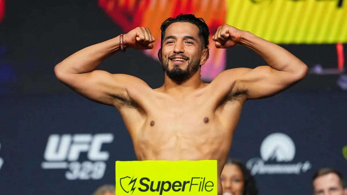 Yanez Knocks Out Garbrandt in First Round Thriller