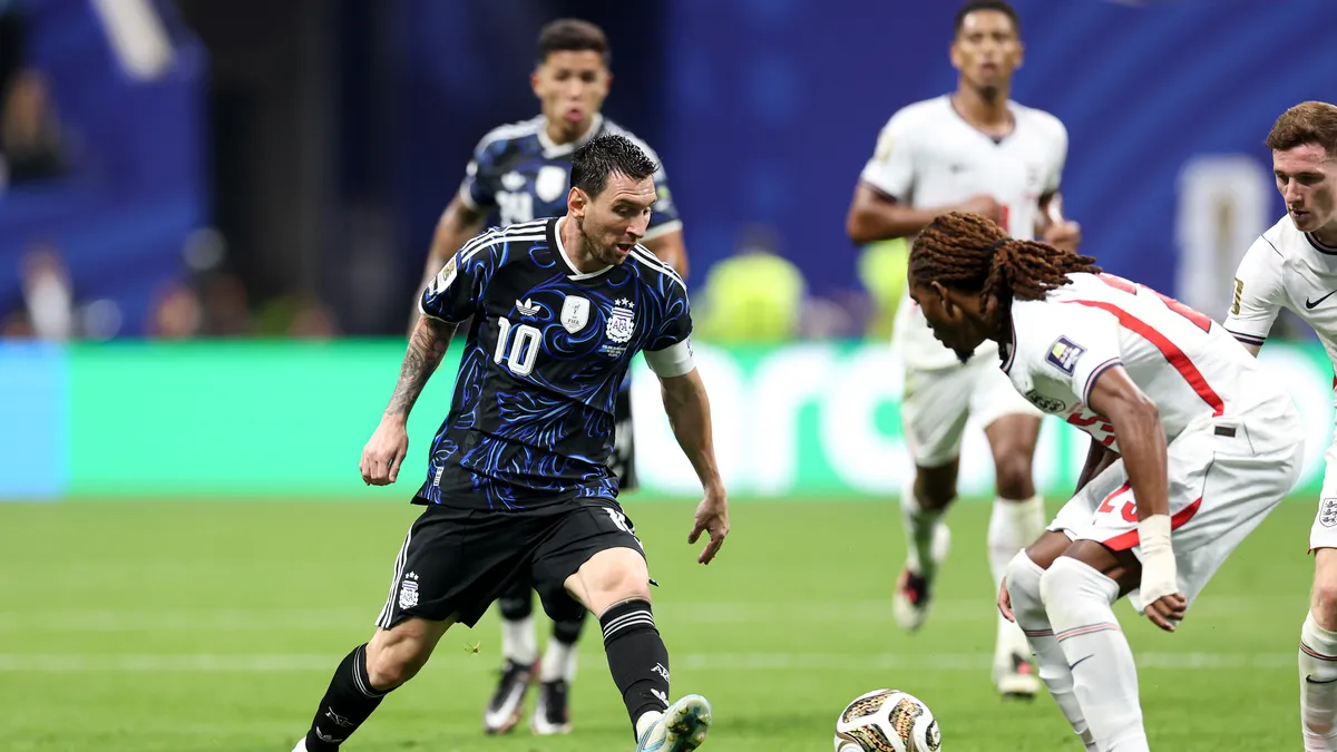 Argentina Advances Past England in Tense World Cup Showdown