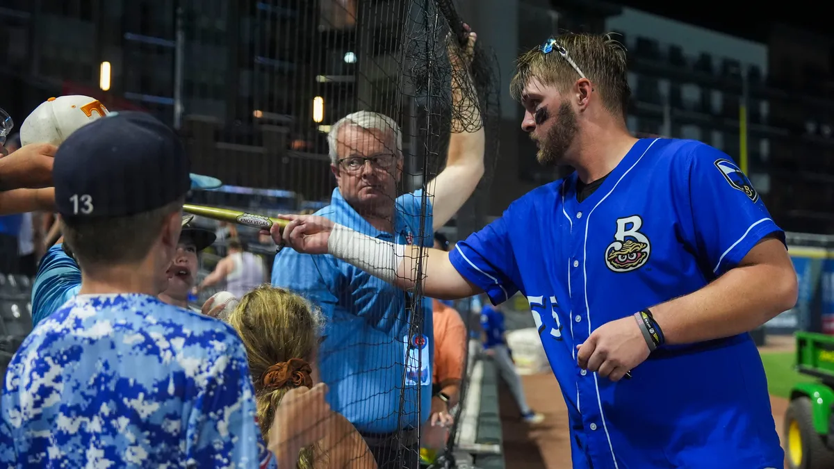 Former Volunteers Power Shuckers to Series Split