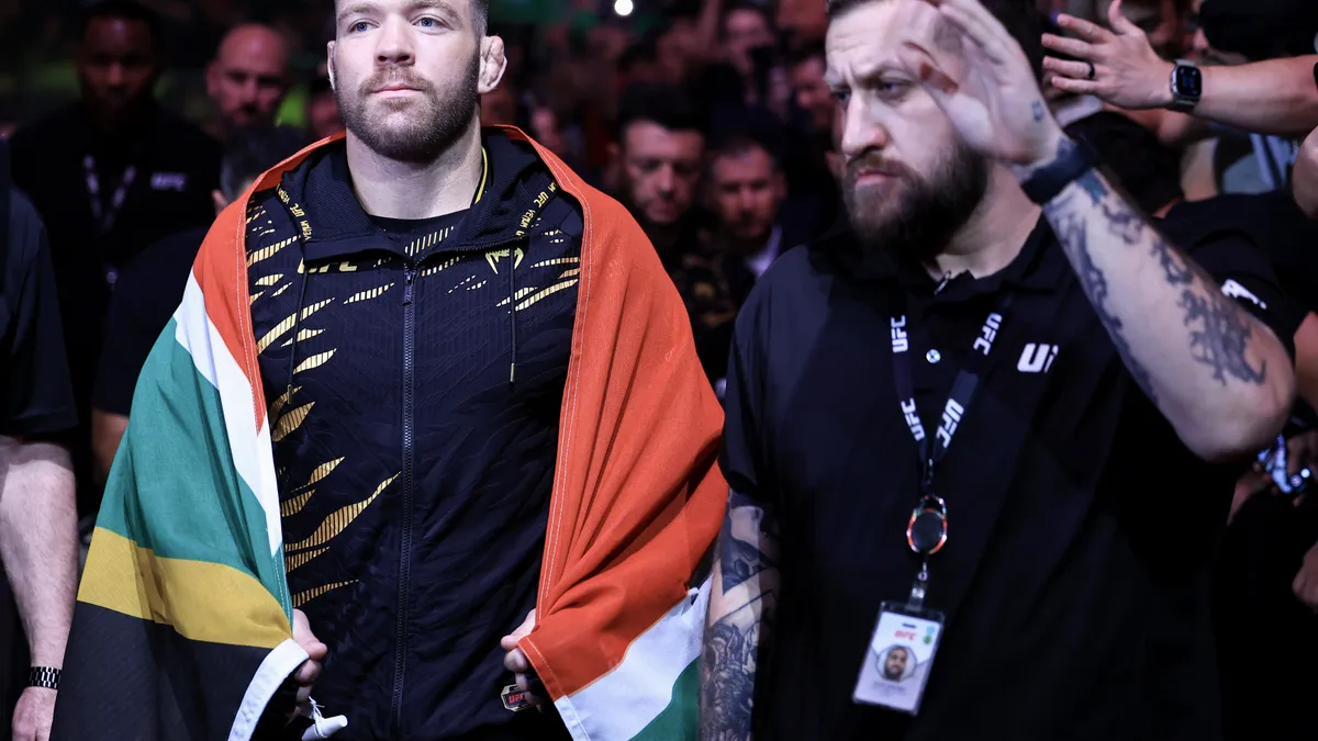 Dricus Du Plessis Outpoints Kamaru Usman in UFC Oklahoma City Main Event