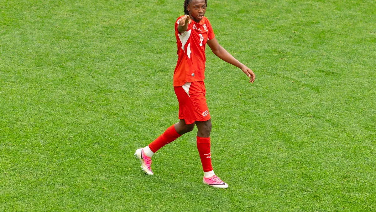 Aston Villa Secures Manzambi Deal Ahead of Newcastle