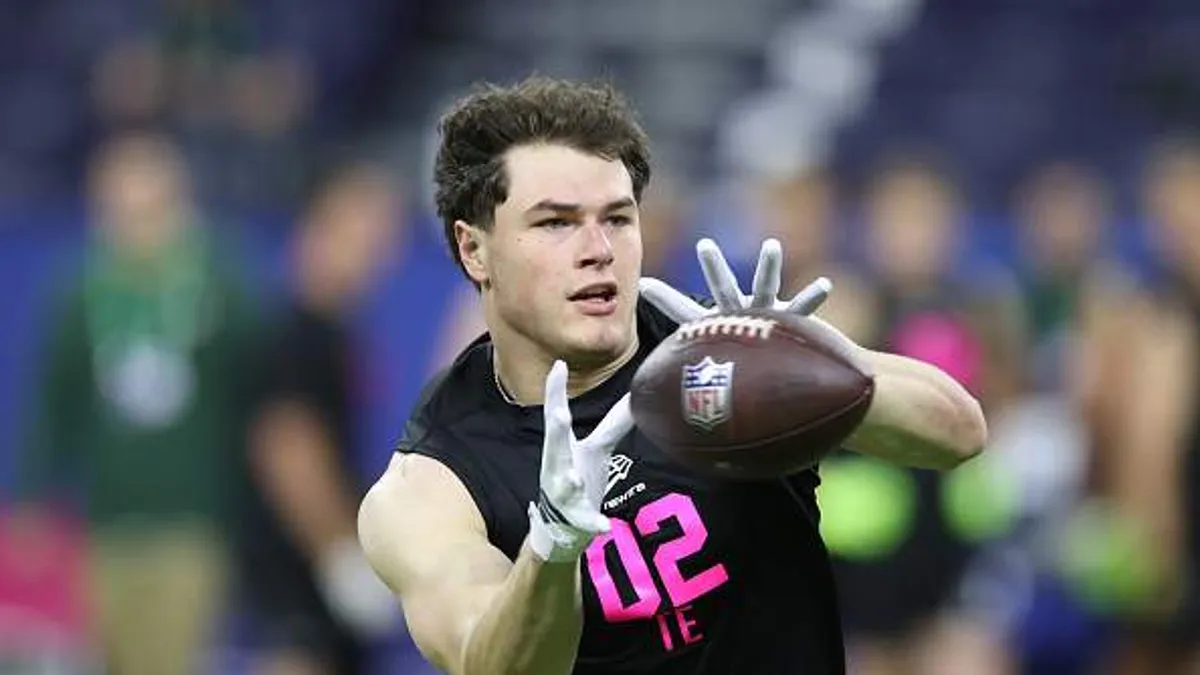 Jaguars' Early Draft Pick Faces Scrutiny After Quiet Offseason