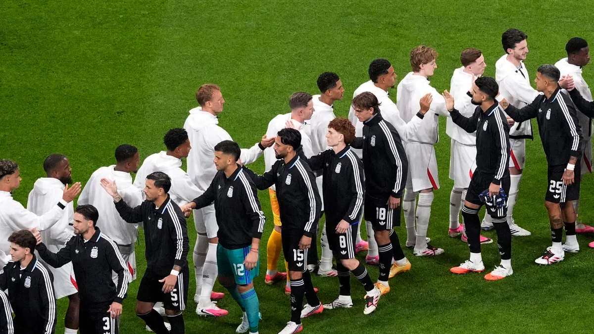England, Argentina Team Buses Engage in Pre-Semifinal Highway Standoff