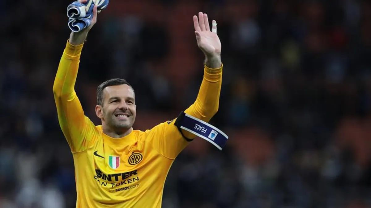Inter Milan Legend Samir Handanović Celebrates Milestone