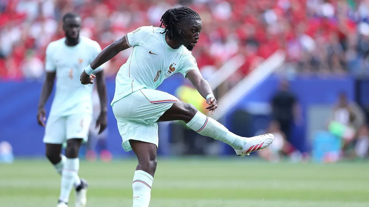 Manchester United Eye AS Roma Midfielder Manu Kone