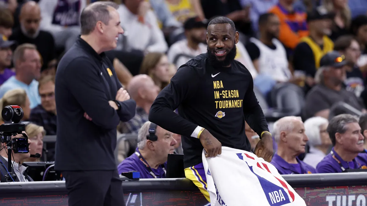 Warriors' Frank Vogel Hire Fuels LeBron James Speculation
