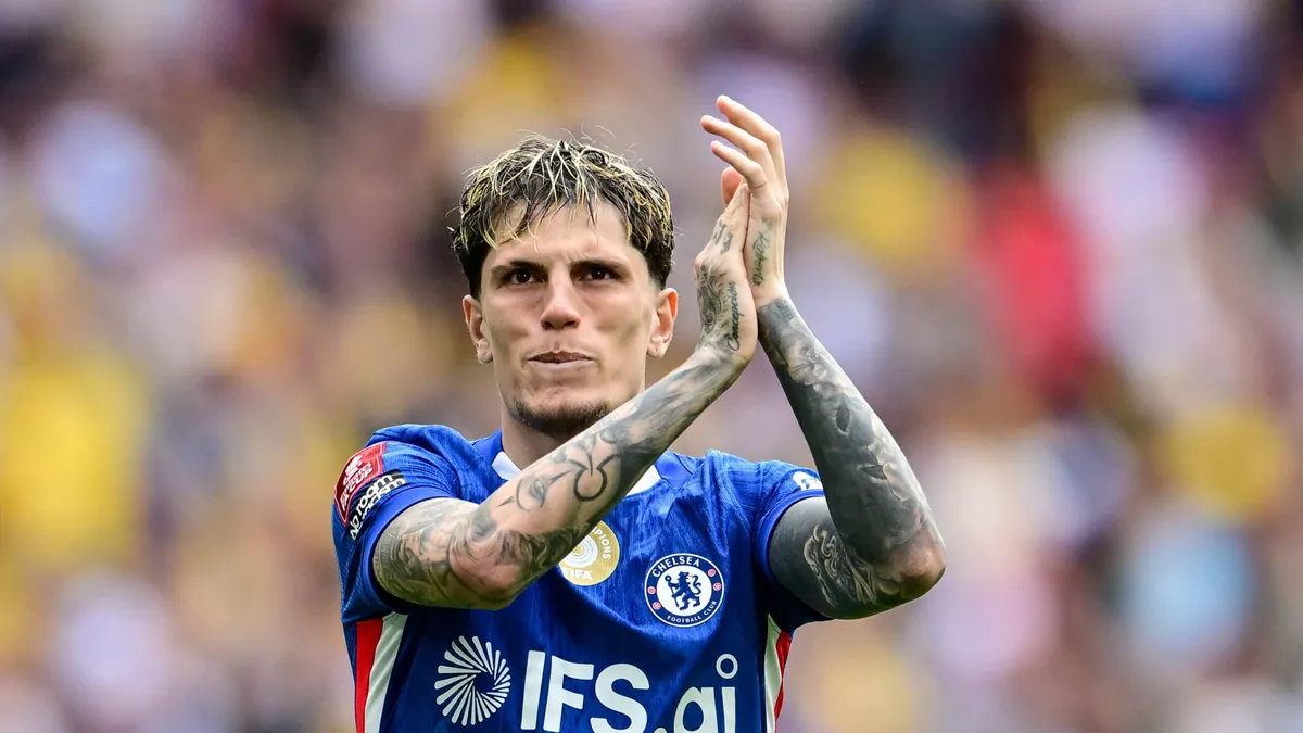 Chelsea Open to €50m Offers for Winger After One Season