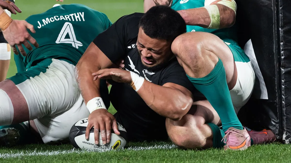 All Blacks Overwhelm Ireland at Eden Park