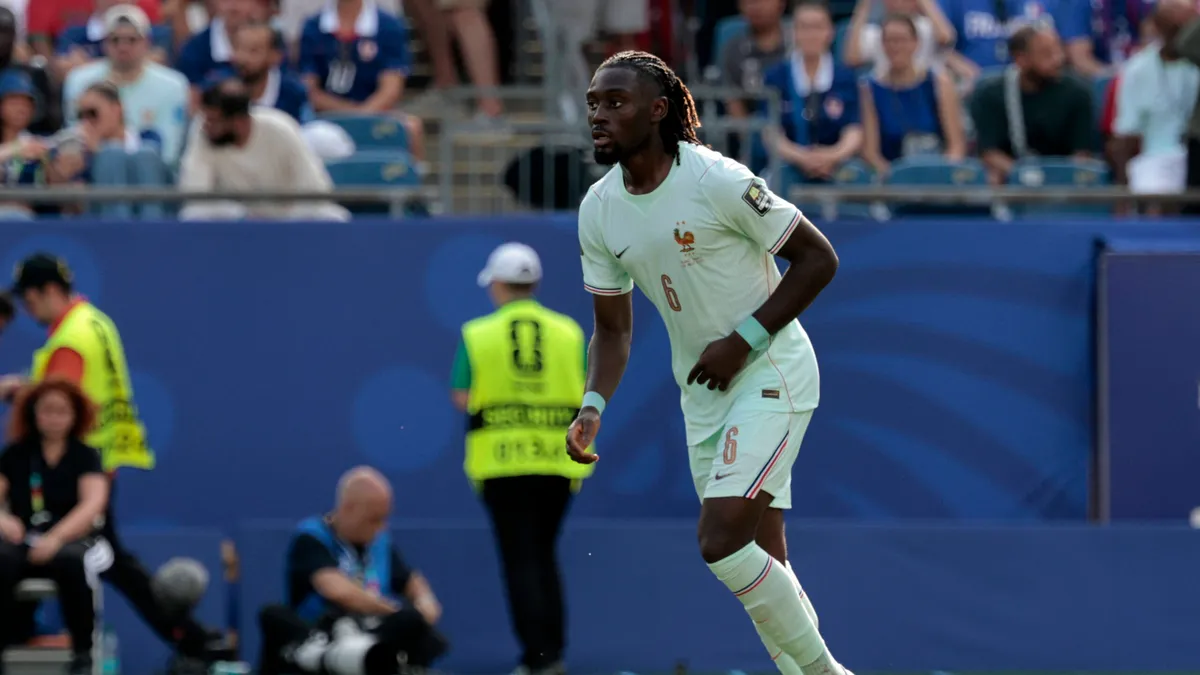 Liverpool Revive Interest in Borussia Mönchengladbach Midfielder Manu Koné