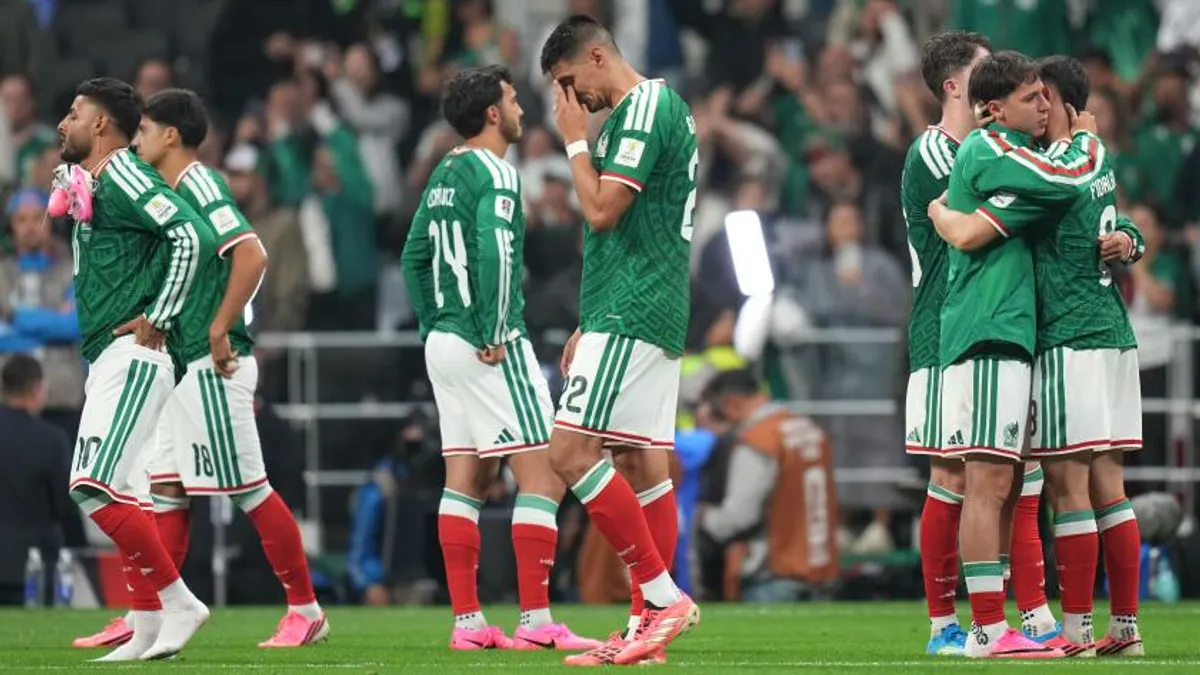 Mexico Reconnects with Supporters, But World Cup Hurdles Remain